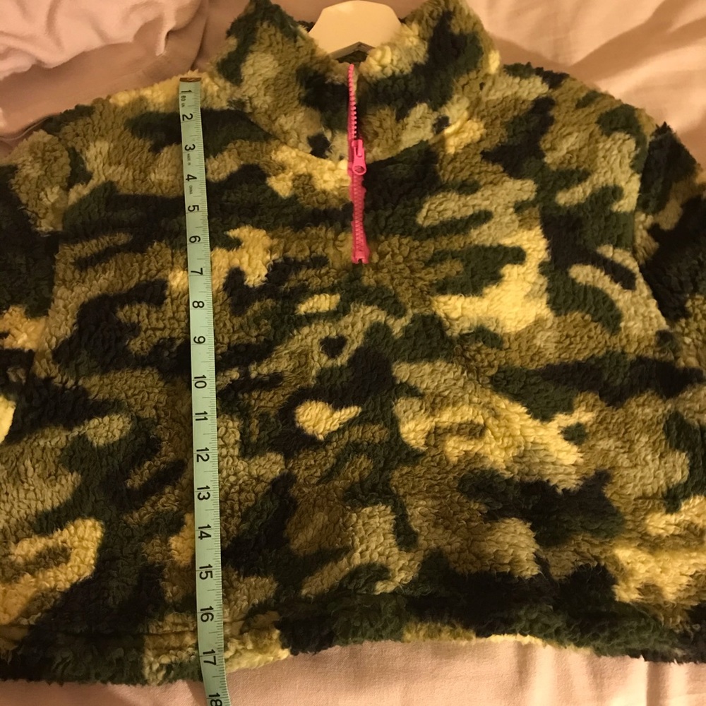 Camo Fleece Crop Top Sweater